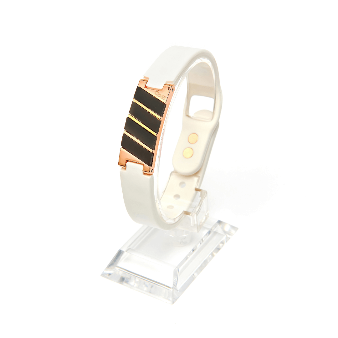 Dona High Power Health Magnetic Bracelet in White Rose Gold for athletes, featuring magnetic therapy for energy recovery and performance.