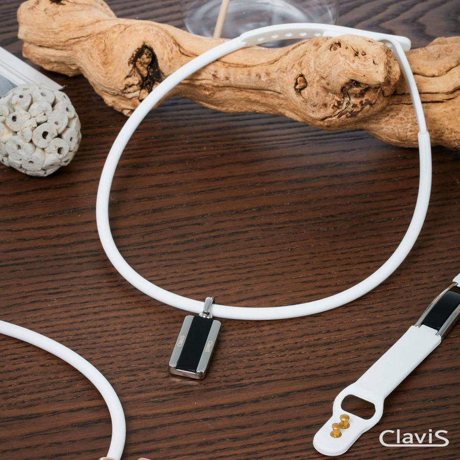 Hera High Power Gauss Magnetic Therapy Necklace in White Rose Gold, designed for golf recovery and sport performance by Clavis.