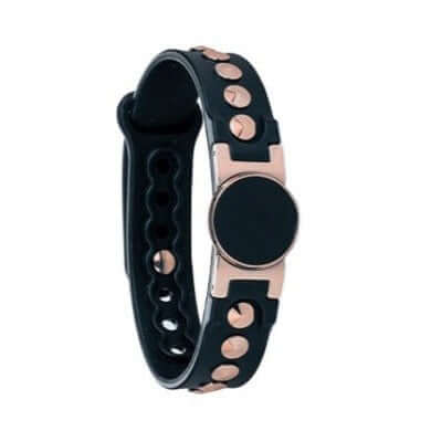Black onyx magnetic therapy bracelet for athletes, featuring rose gold accents. Ideal for golf recovery, energy enhancement, and wellness.