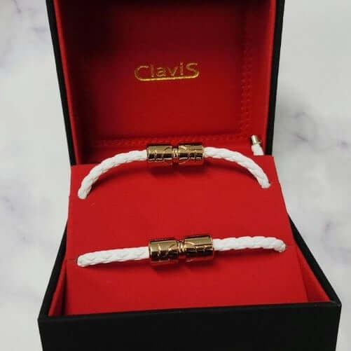 Vita Ultra Strength Magnetic Therapy Bracelet & Necklace Set in white rose gold by Clavis, designed for athletes and pain relief.
